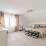 Luxury Marz * Schwanau