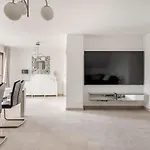 Luxury Marz Apartman