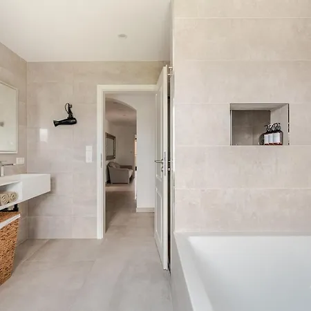 Luxury Marz Apartman *